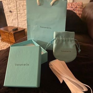 Complete Tiffany & Co. jewelry gift box set